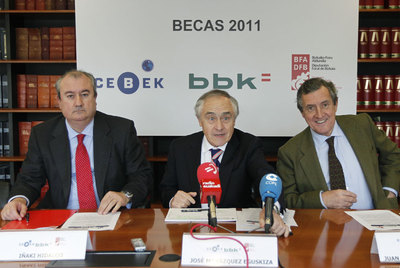 Iñaki Hidalgo, José María Vázquez Eguskiza y Juan María Sáenz de Buruaga.