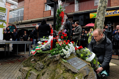 El recuerdo de las víctimas del 3 de Marzo