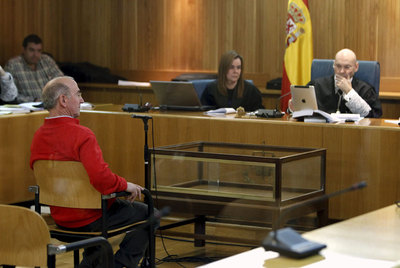 ERKIZIA, EN EL BANQUILLO