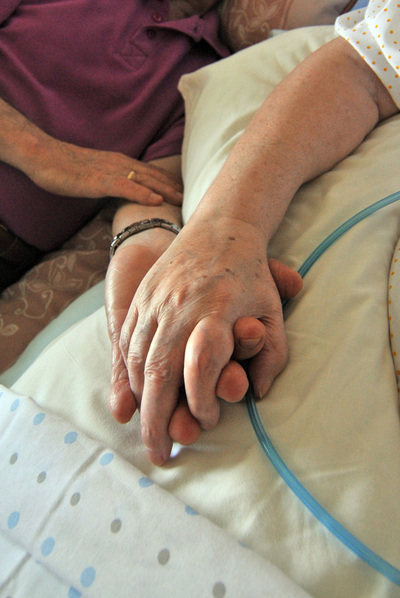 Miles de dependientes esperan la ayuda reconocida.