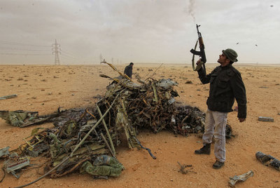 CAZABOMBADERO DERRIBADO