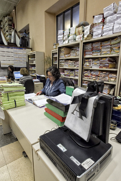 Crespones negros en los juzgados