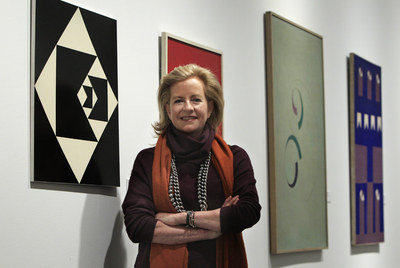 Patricia Phelps de Cisneros en la exposición  América Fría. La abstracción geométrica latinoamericana (1934-1973) .
