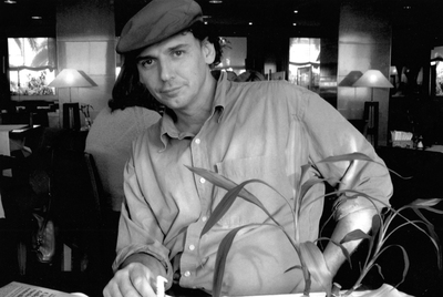 José Luis Guerín filmó  Guest  en solitario. 