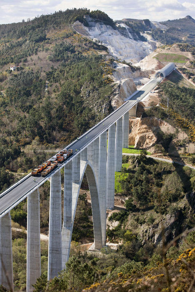 El gran viaducto del AVE prueba su resistencia