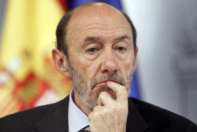 El vicepresidente Alfredo Pérez Rubalcaba, en rueda de prensa tras el Consejo de Ministros.