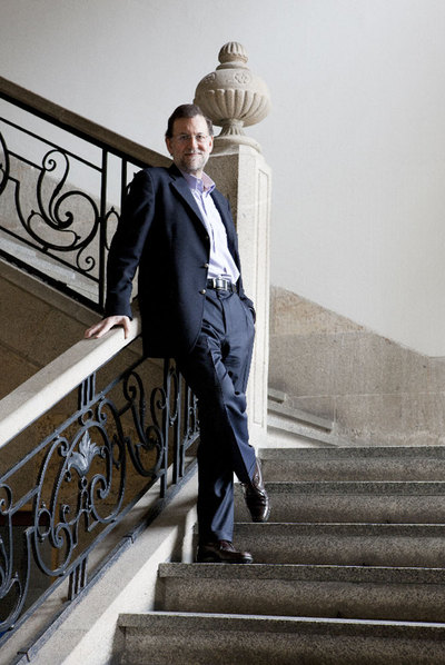 Mariano Rajoy, en la escalera de la antigua facultad de Derecho de Santiago.