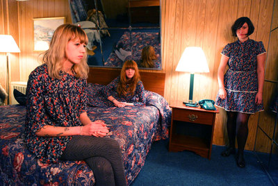 De izquierda a derecha, Cassie Ramone, Katy Goodman y Fiona Campbell, componentes de Vivian Girls.