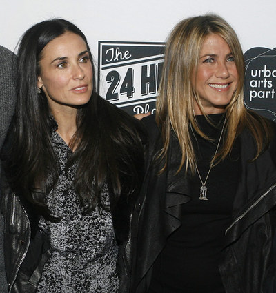 Demi Moore (izquierda) y Jennifer Aniston.