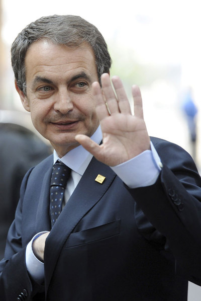 José Luis Rodríguez Zapatero, ayer, ante Alfredo Pérez Rubalcaba y Carme Chacón.