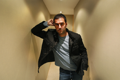 El periodista Carlos Pérez de Ziriza, autor del libro  Fragmentos de una década .