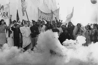 Fotograma de  La batalla de Argel  (1966), de Gillo Pontecorvo.