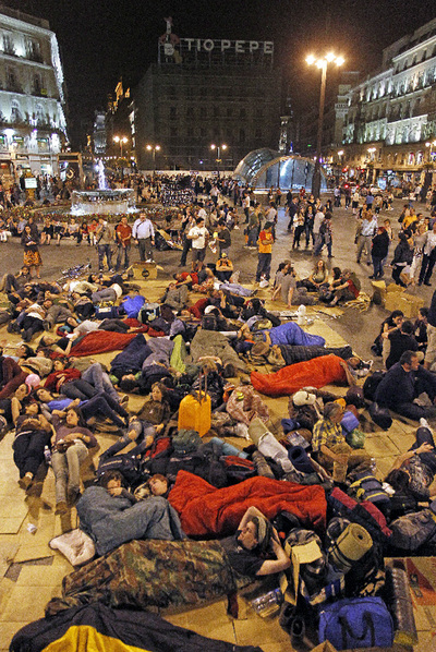 La acera como colchón por las personas sin hogar