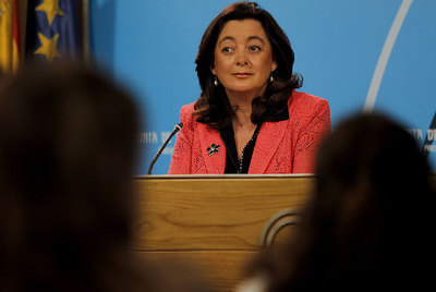 EL GOBIERNO ACUSA A ARENAS DE PREFERIR EL "ATAJO DE LA MENTIRA"