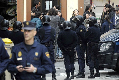 La policía desaloja una casa okupa de A Coruña