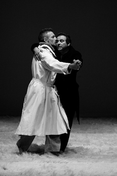 Eduard Fernández, a la derecha, y Pep Ramis en  Caín & Caín. 