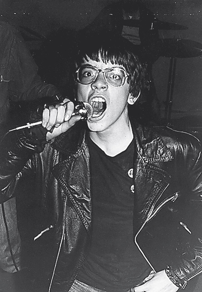  Joni Destruye, en su etapa con Epidemia. 