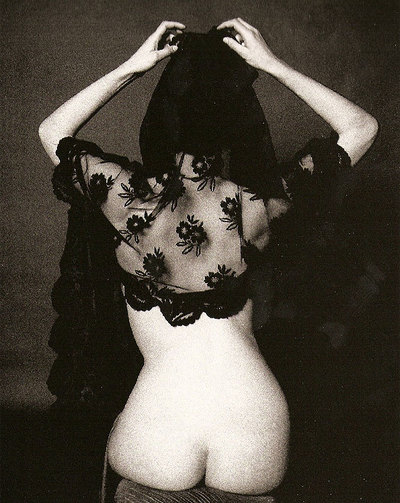  Mantilla , propuesta de la galería Hartmann.