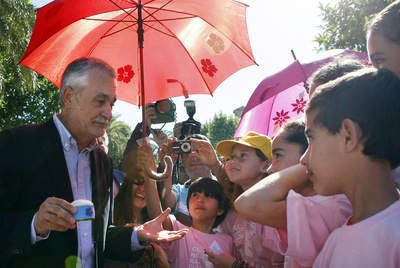 Griñán aboga por inculcar a los niños el espíritu emprendedor