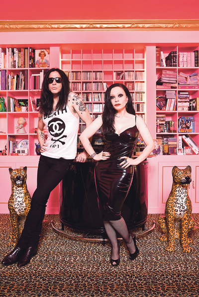  La pareja del pop por excelencia, Olvido Gara y Mario Vaquerizo, abren las puertas de su realidad en  Alaska y Mario , el  reality show  de MTV cuyo colofón es su boda 