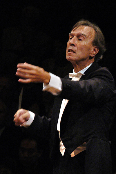 Claudio Abbado dirige la  Segunda sinfonía  de Mahler en el Festival de Lucerna en 2003.