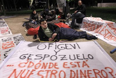 Los cooperativistas del sureste, 'en pie de acampada' en la cuesta Moyano