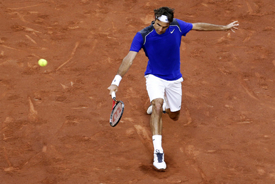 Federer, en otro golpe de revés.
