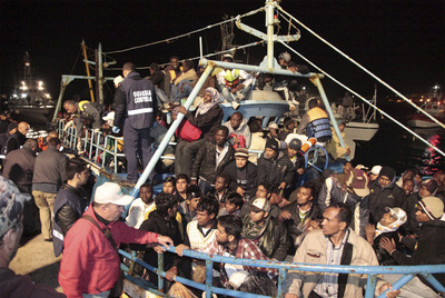 Una nueva oleada de inmigrantes llega a Lampedusa