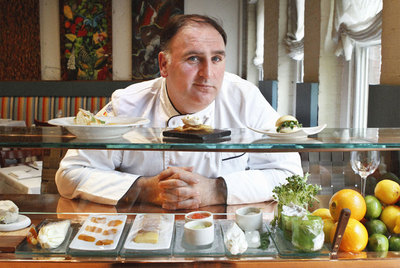 José Andrés, embajador de la cocina española en EE UU, en su restaurante Minibar.