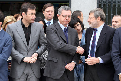 Silencio político por las víctimas de Lorca