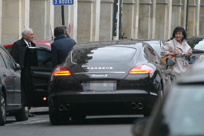 El polémico tren de vida de un líder socialista francés