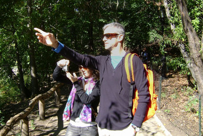 El profesor Calvo, en una excursión con sus alumnos.