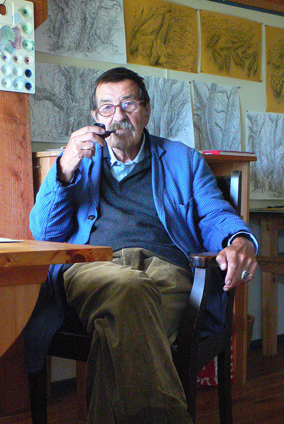 Günter Grass (en la imagen, en su casa de la isla danesa de Mon en 2006) acaba de publicar  De Alemania a Alemania. Diario, 1990  (Alfaguara).