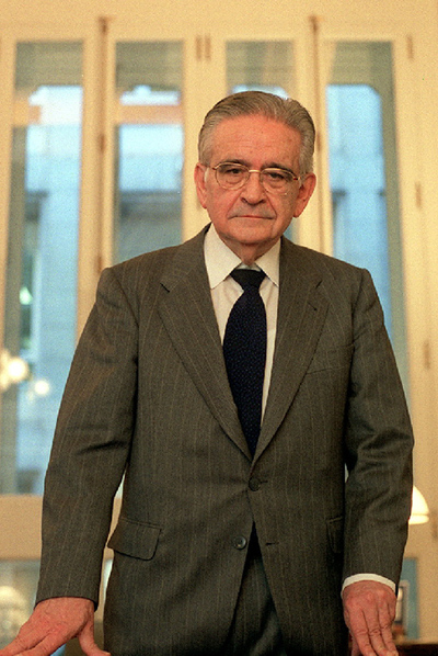 Luis Ángel Rojo en 2001.