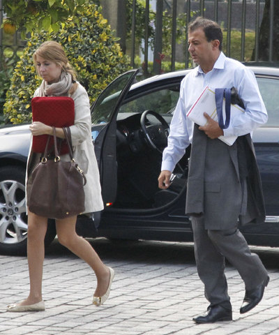 DÍAS DIFÍCILES EN  ECONOMÍA