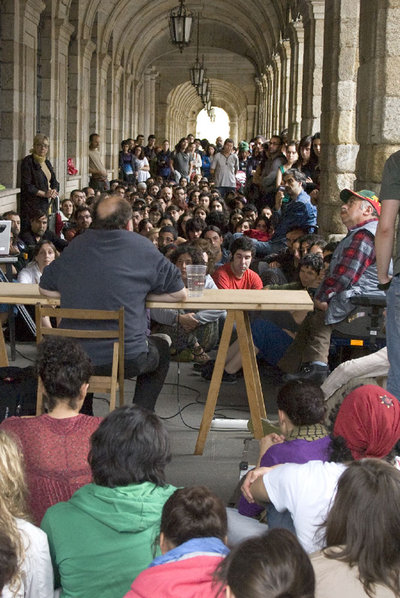 Los 'indignados' siguen en Santiago pese al ultimátum