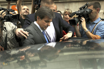 Lluís Corominas abandona la Audiencia de Barcelona tras ser absuelto.