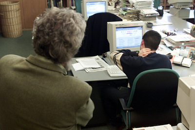 Reprender reiteradamente a un empleado en público será considerado acoso laboral.