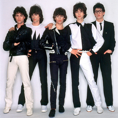 Fotografía de promoción del disco '¡Viva Tequila!' (1980). De izquierda a derecha, Manolo Iglesias, Julián Infante, Ariel Rot, Alejo Stivel y Felipe Lipe.