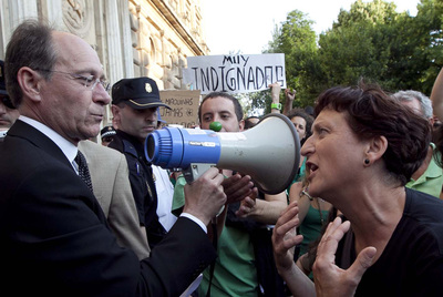 Los indignados protestan en la Alhambra
