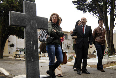Losada homenajea a un represaliado del PSOE antes de dejar la alcaldía