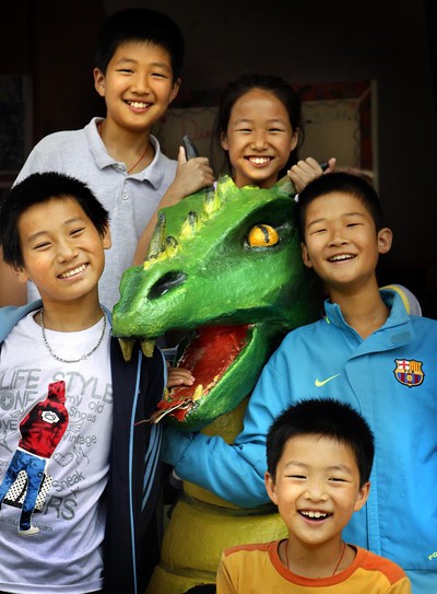 Estudiants de l'escola Miguel Hernández, al barri de Fondo, a Santa Coloma de Gramenet.
