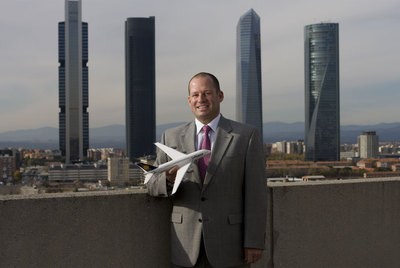 Stephen Semsch se muestra orgulloso del aumento de pasajeros de Lufthansa en España.