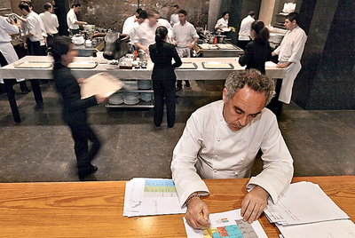 Ferrán Adriá en su restaurante.