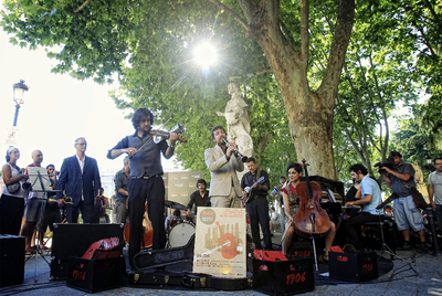 Músicos 'callejeros' por sorpresa