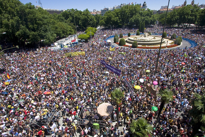 Los indignados se reafirman con una movilización masiva y en paz por toda España
