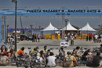 El 15-M pide más bicicletas y menos Fórmula 1 en El Cabanyal