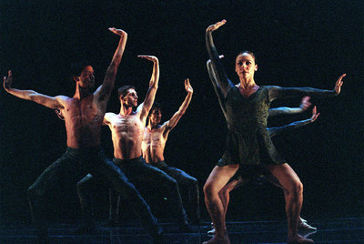 Ensayo de la Compañía Nacional de Danza en el Teatro de Madrid en marzo de 2000.