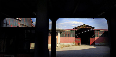 Interior del antiguo mercado de frutas y verduras de Legazpi.
