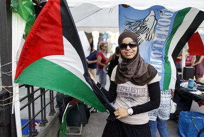 Activista pro Palestina en Sol.